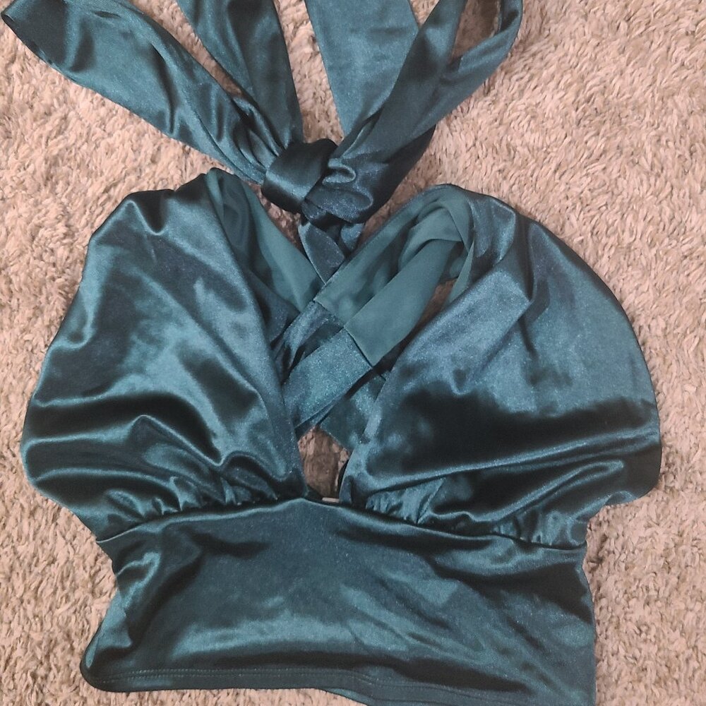 Ladies large windsor silky stretchy thick halter emerald green
